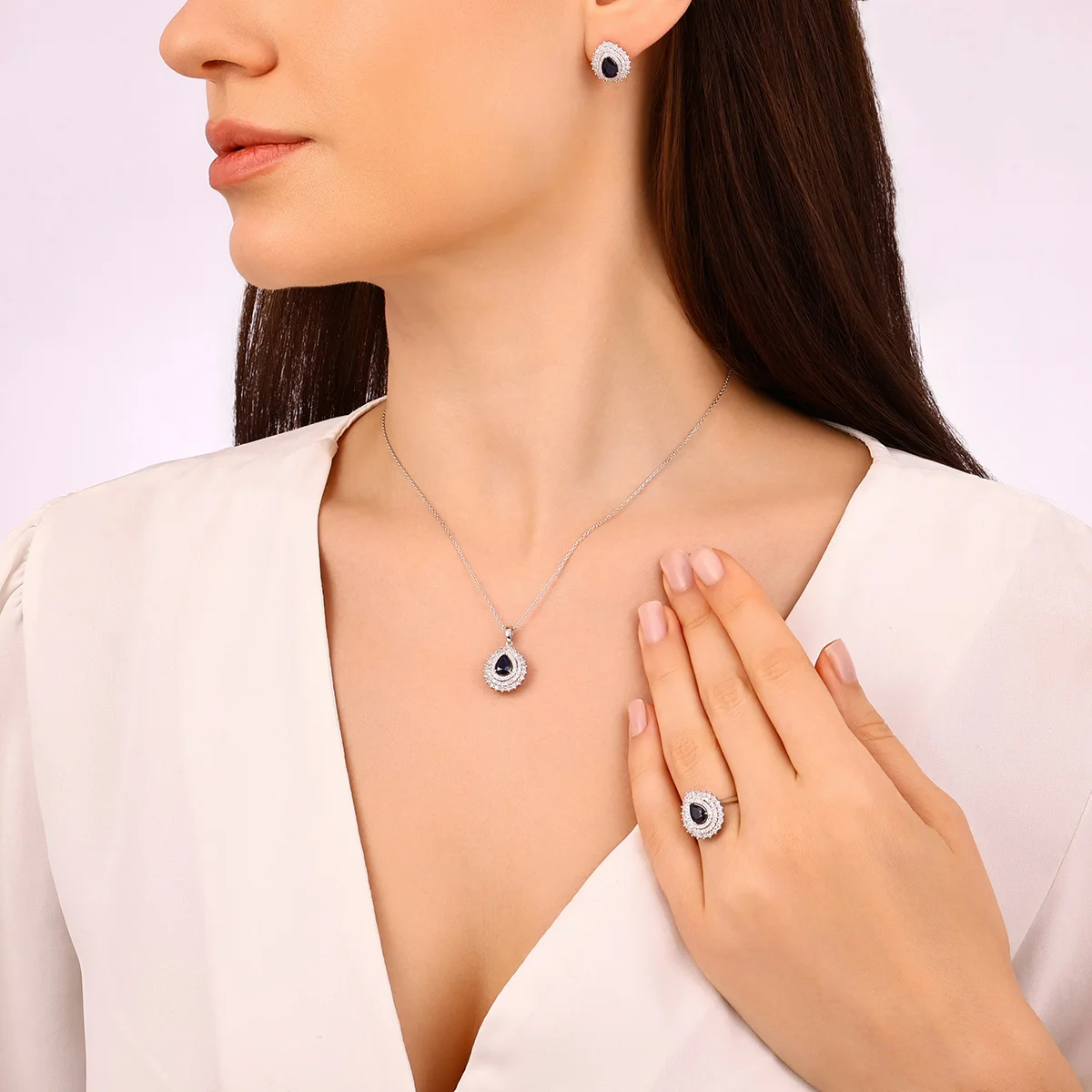 0,96 Karat Pırlantalı Renkli Taşlı Kolye