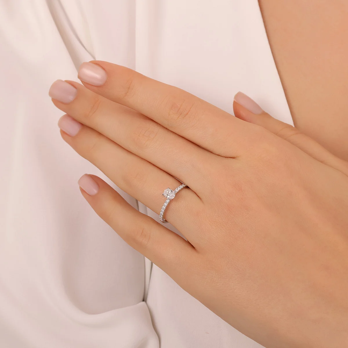 0,60 Karat Oval Tektaş Pırlanta Yüzük